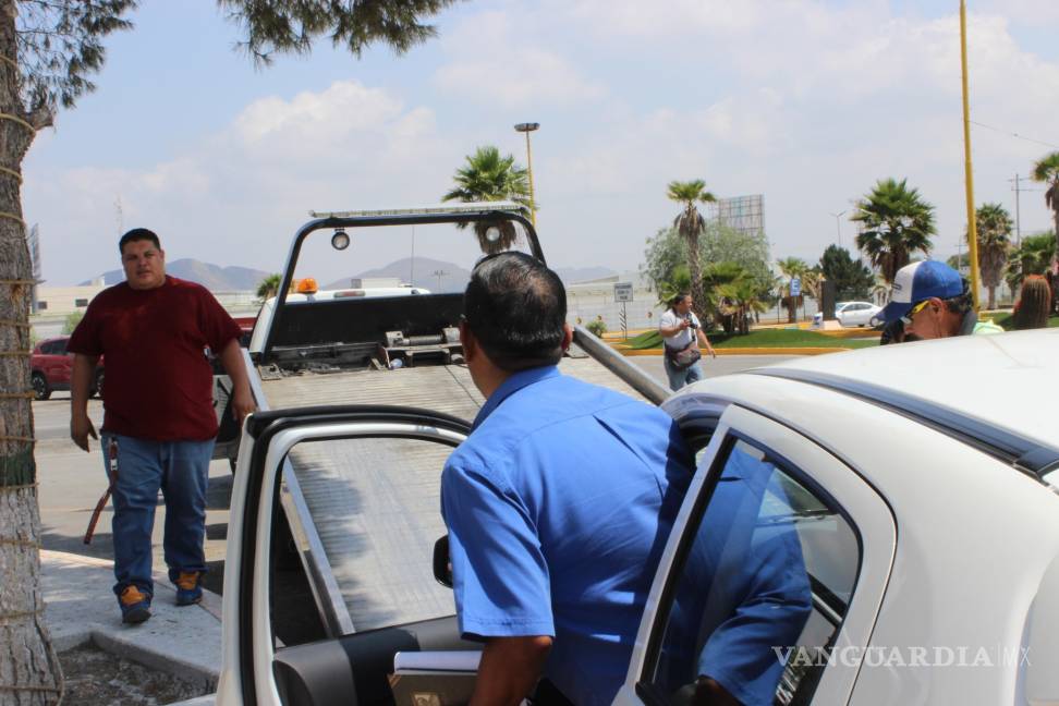 $!Detienen a tres conductores de Uber en Aeropuerto de Ramos Arizpe