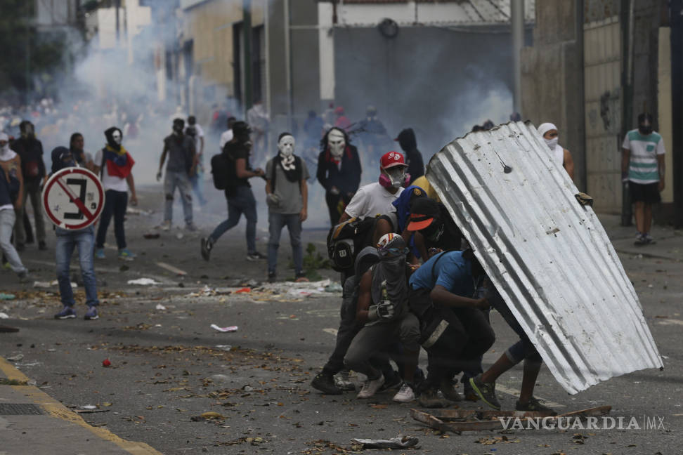 $!Imágenes de los estallidos de violencia en marcha opositora en Venezuela