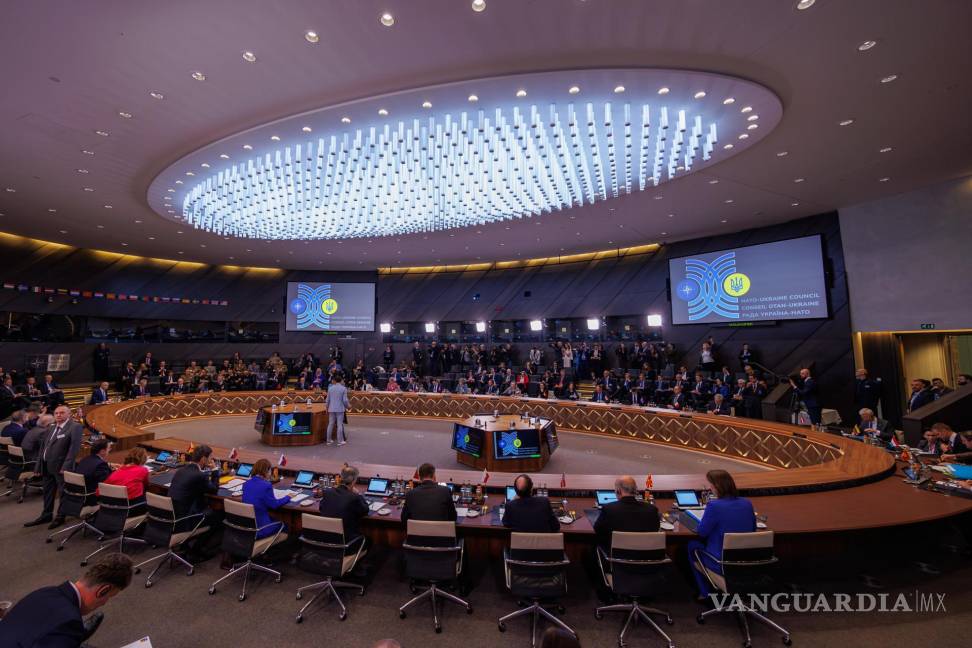 $!Una visión general del Consejo de Ucrania de la OTAN de la reunión de Ministros de Asuntos Exteriores de la OTAN en Bruselas, Bélgica