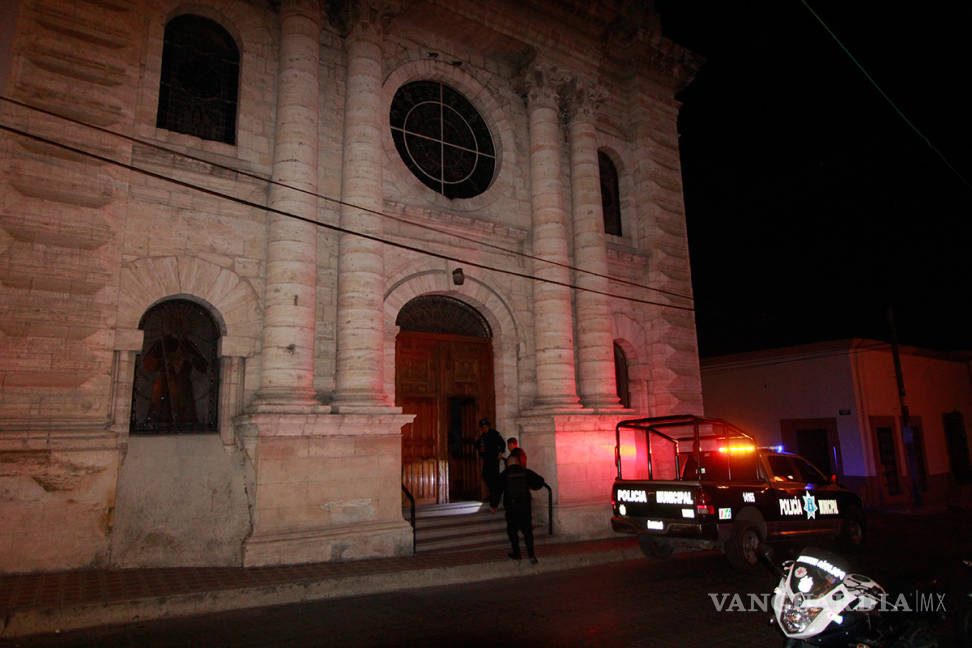 $!Dejan abierta iglesia de San Juan Nepomuceno en Saltillo