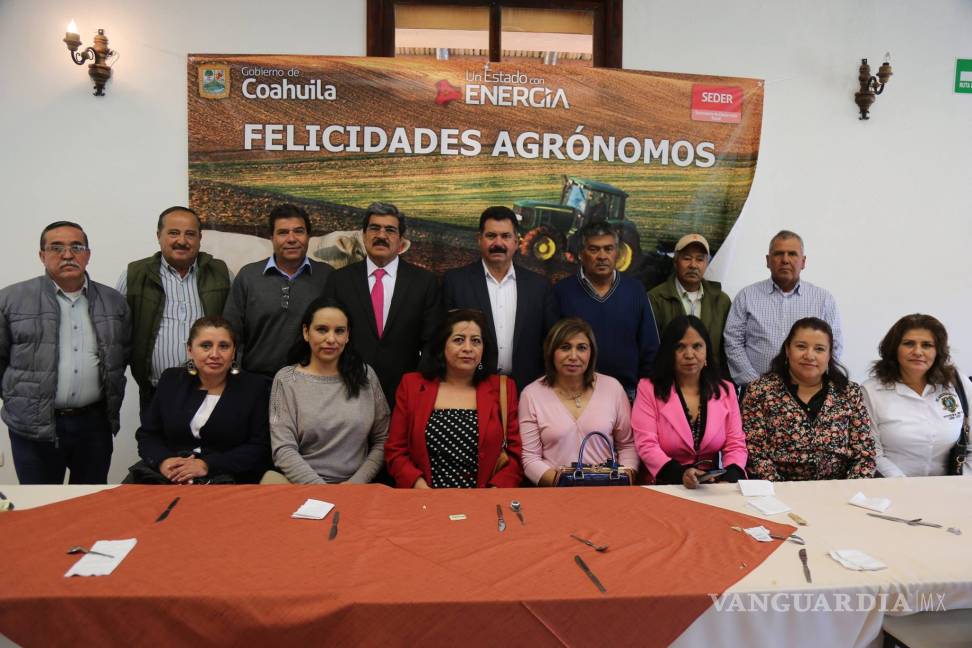 $!Coahuila homenajea al rector Raúl Martínez y colegas agrónomos