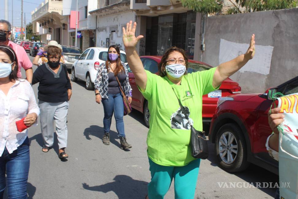 $!Madres de desaparecidos marchan en Torreón para exigir búsqueda de sus hijos: &quot;Seguimos de pie&quot;
