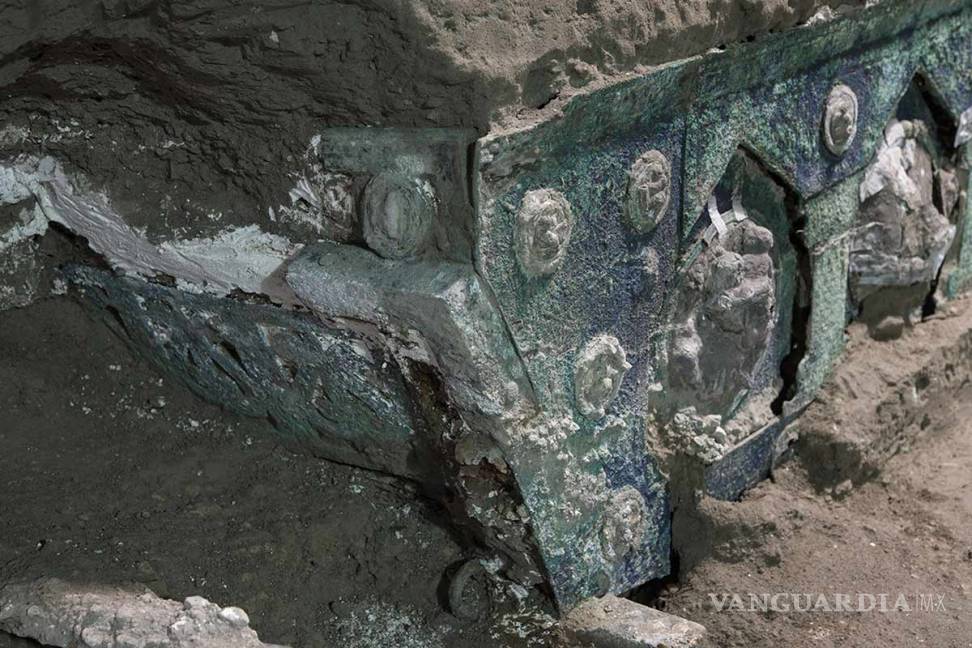 $!Increíble hallazgo en las ruinas de Pompeya: una carroza romana casi intacta