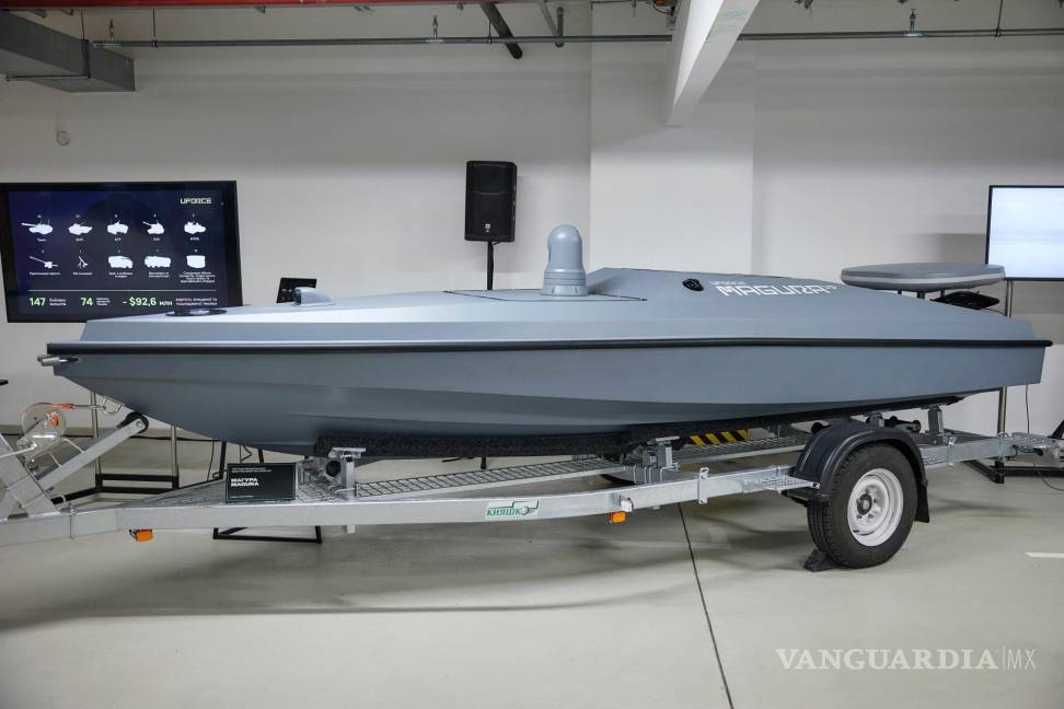 $!El Magura mide 5.5 metros de largo, pesa hasta 1,000 kilogramos, tiene un alcance de hasta 800 kilómetros, 60 horas de duración de batería.