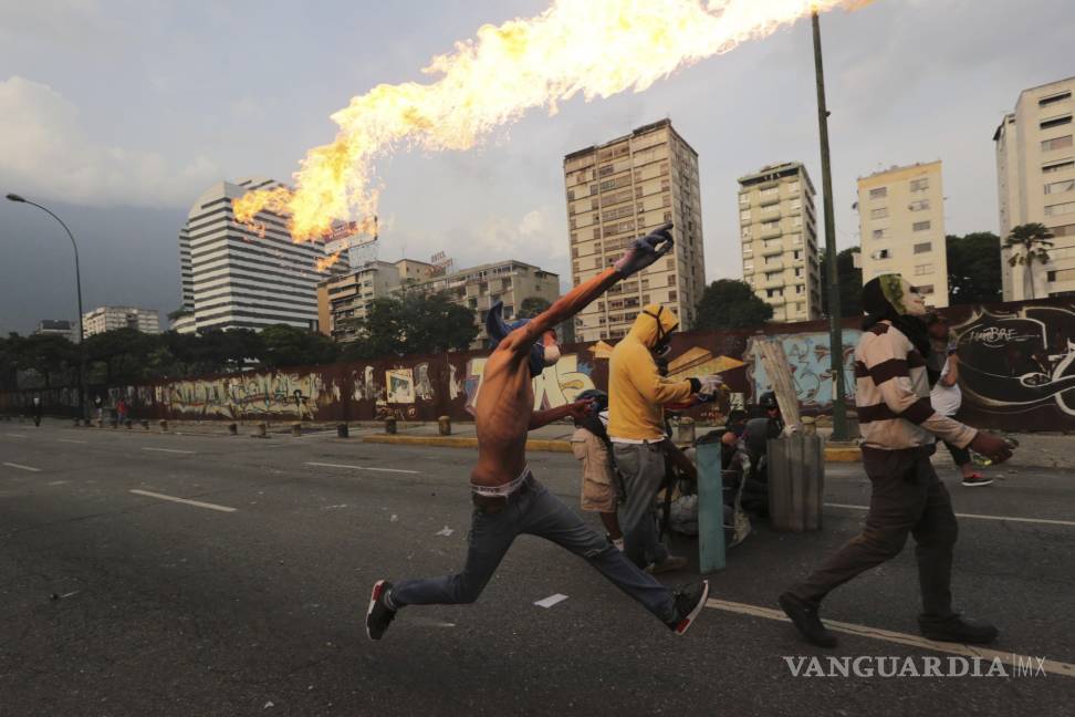 $!Sube a 21 la cifra de muertos tras protestas en Venezuela