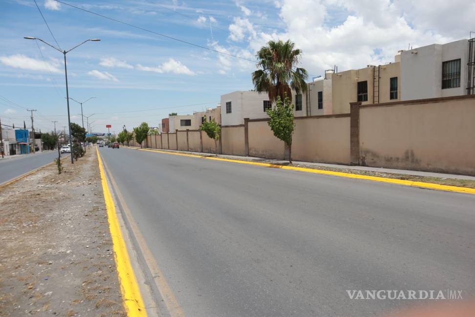 En el bulevar Mirasierra se pintaron cunetas como medida de prevención para proteger a peatones y automovilistas del oriente de la ciudad. $!En el bulevar Mirasierra se pintaron cunetas como medida de prevención para proteger a peatones y automovilistas del oriente de la ciudad.