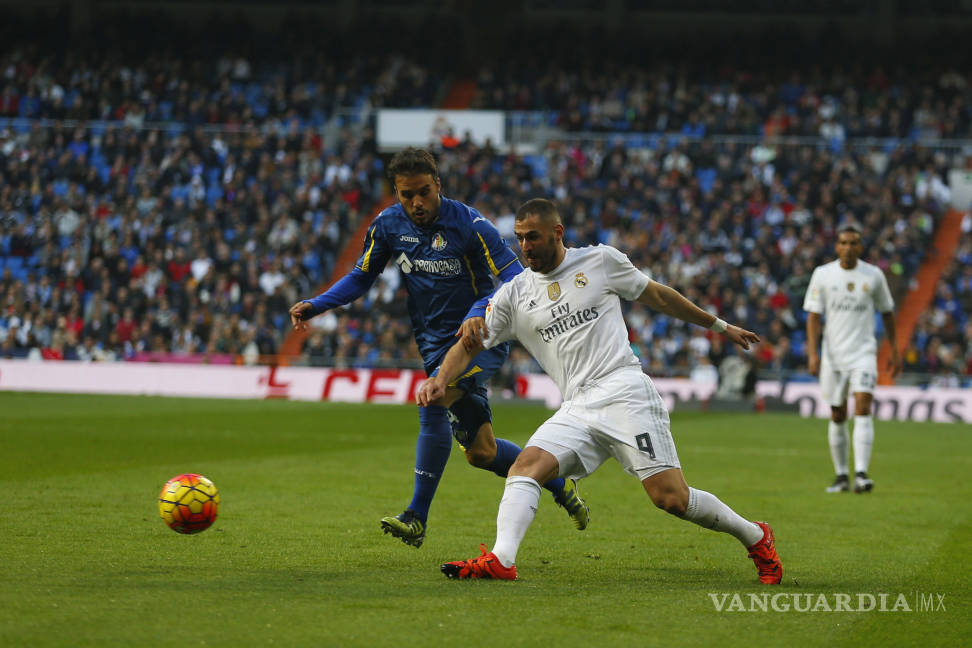 $!Real Madrid recupera la ‘calma’; Benítez, abucheado