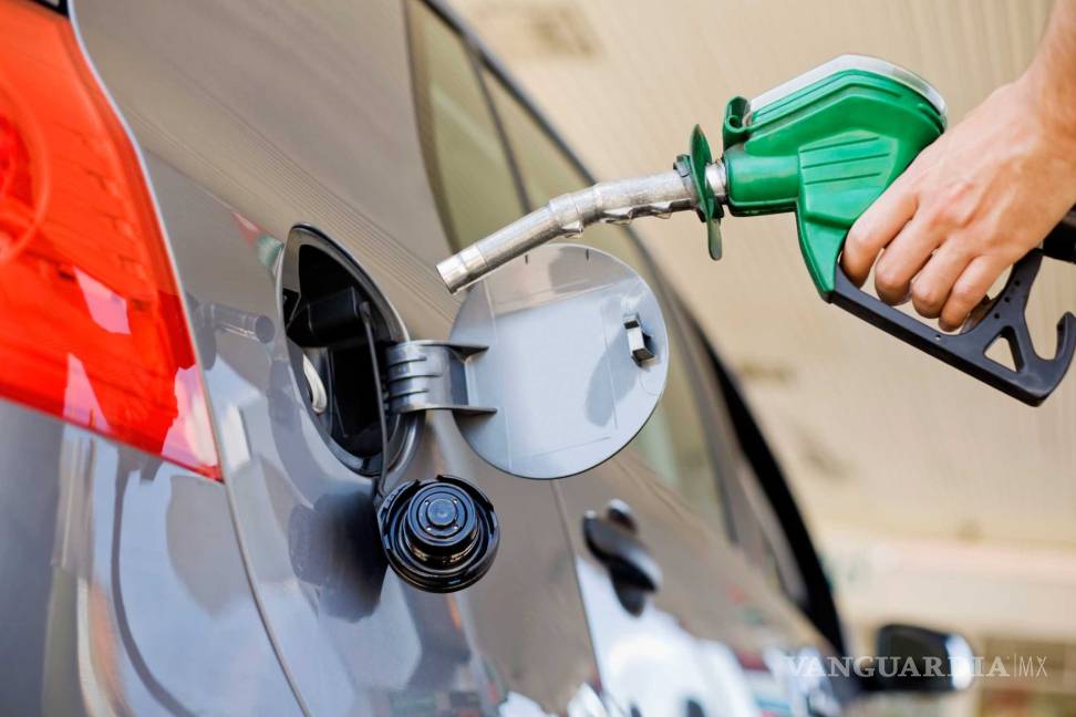 $!Anuncia SHCP 'mega gasolinazo' para el 1 de enero; Magna y Premium suben hasta 20%, y diésel 16.5%