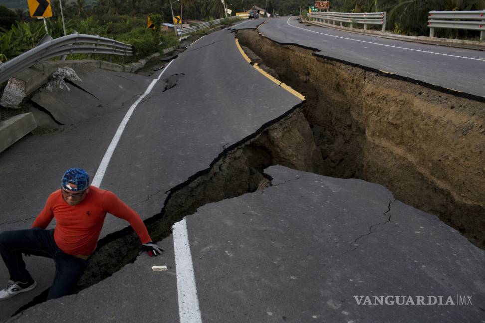 $!Ecuador eleva a 507 los fallecidos en el terremoto y a más de 4 mil los heridos