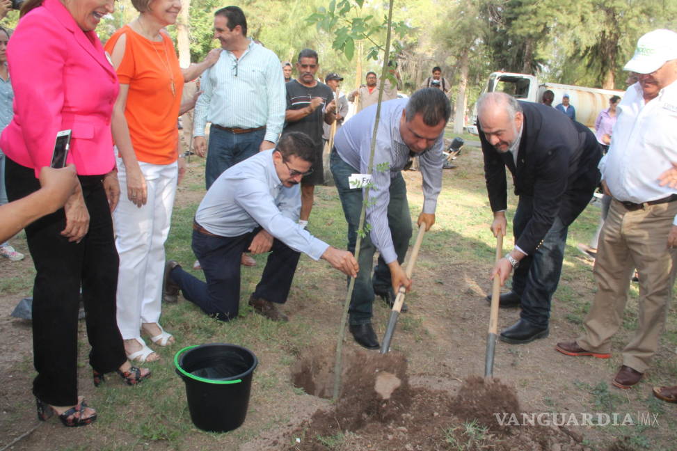 $!Reforestan bosque con motivo del Día del Árbol en Torreón