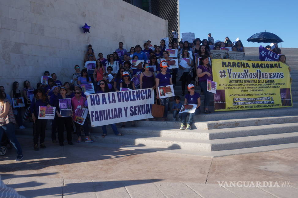$!En Torreón se unen para protestar contra violencia hacia mujeres