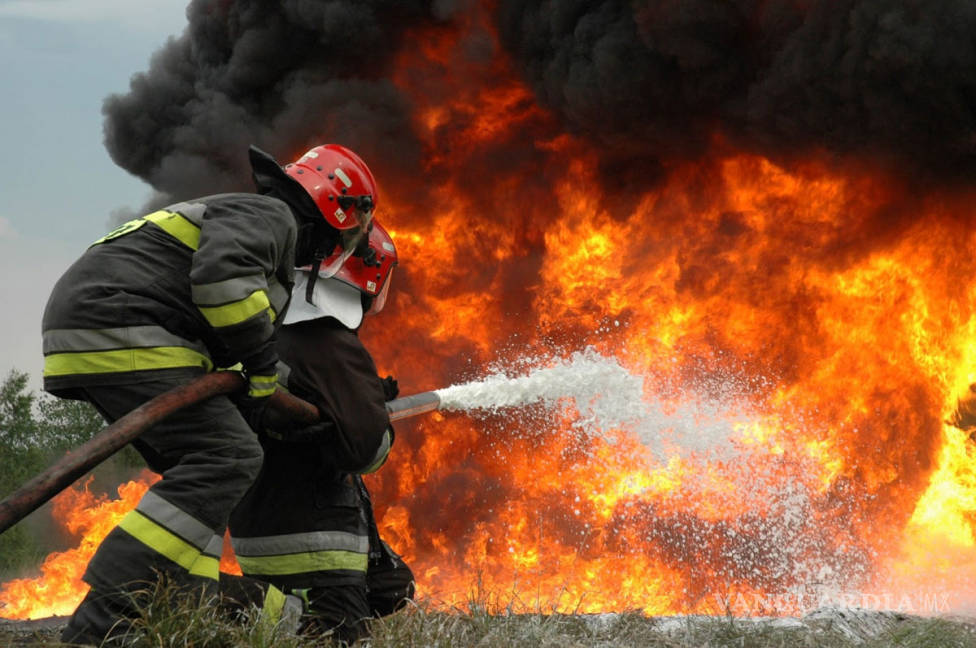 $!Invitan bomberos de Saltillo a participar en la rifa de más de 3 millones de pesos