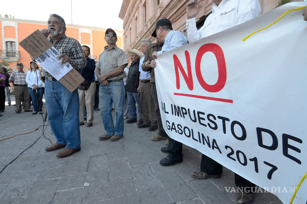 $!Saltillenses participan en nueva moviliazción en protesta contra gasolinazo