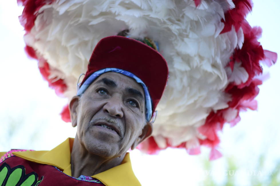 $!Reúne a 900 matlachines fiesta de música, plumas y colores en Saltillo