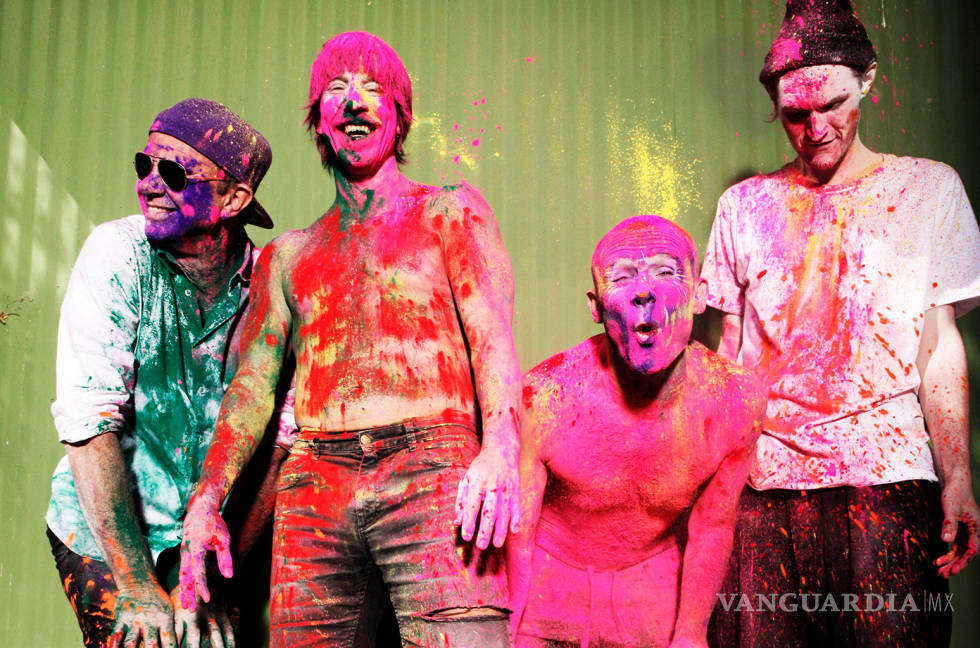 $!Red Hot Chili Peppers muestran un enfermo Los Ángeles en video