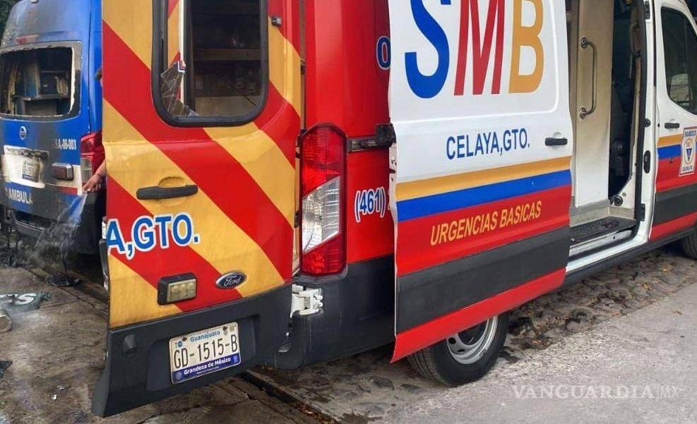 $!Queman ambulancias y matan a dos paramédicos y dos policías, en Guanajuato