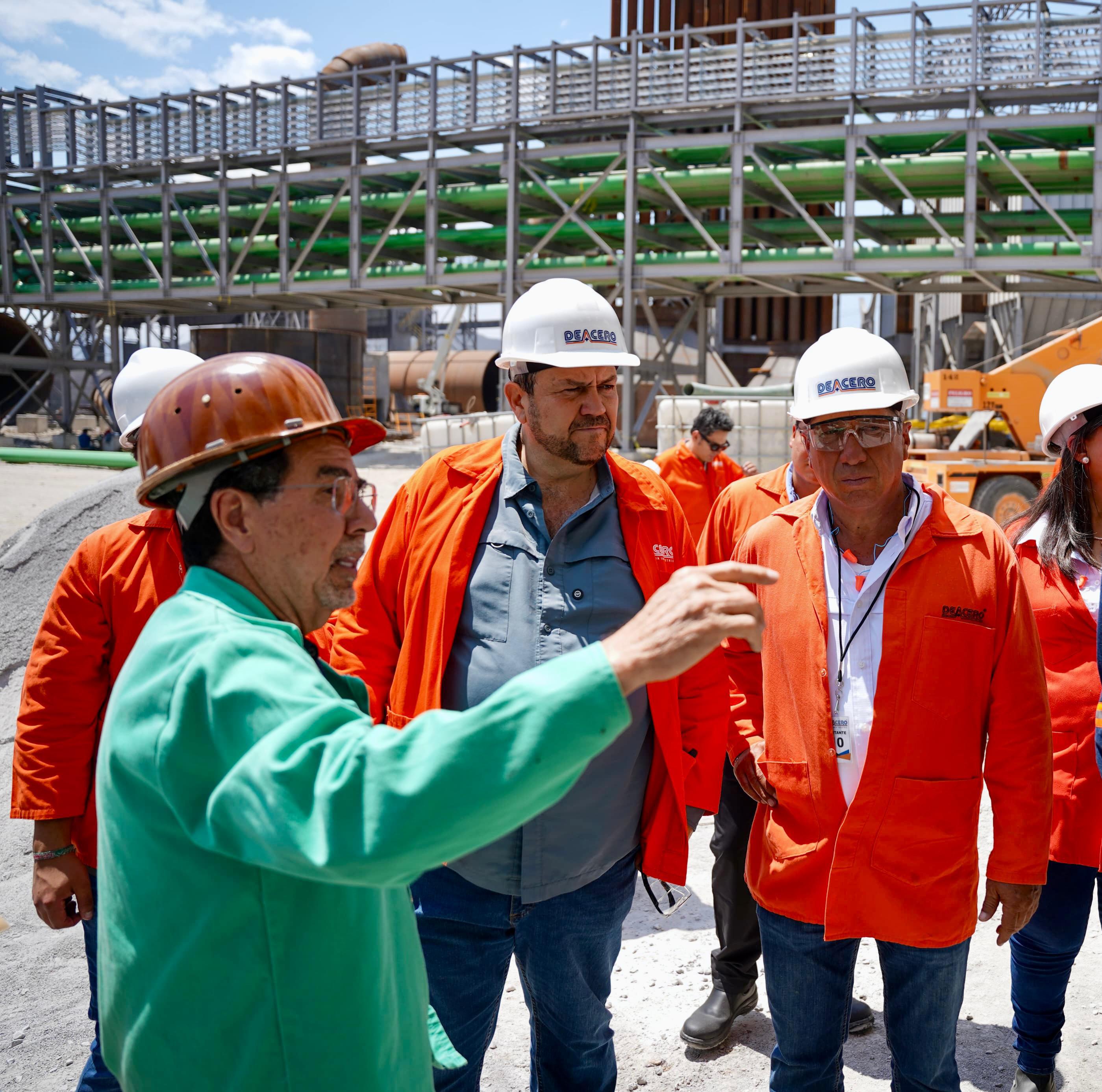 Refuerza Alcalde de Ramos Arizpe alianza con la planta Deacero