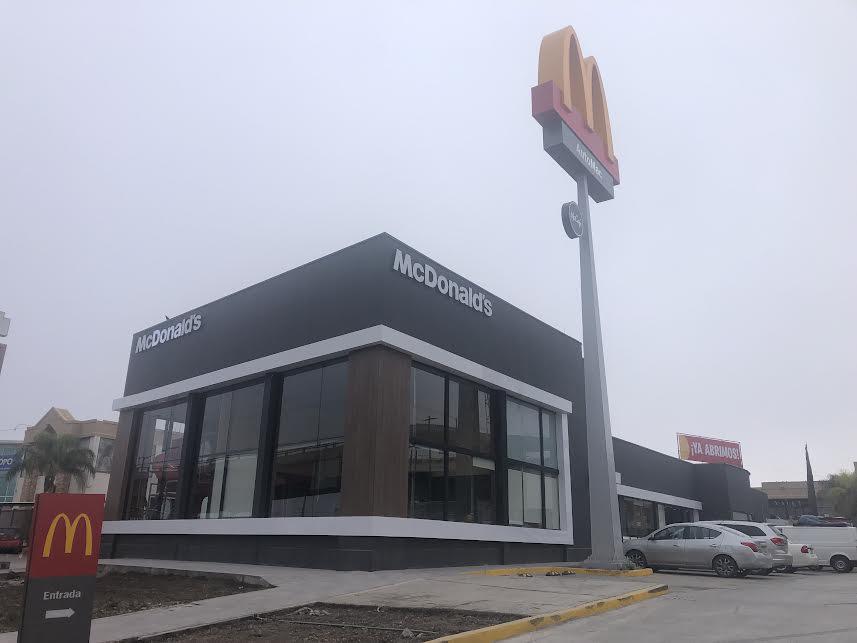 Tras su remodelación, está listo para su reapertura el McDonald’s de Luis Echeverría y Abasolo. Noticias en tiempo real