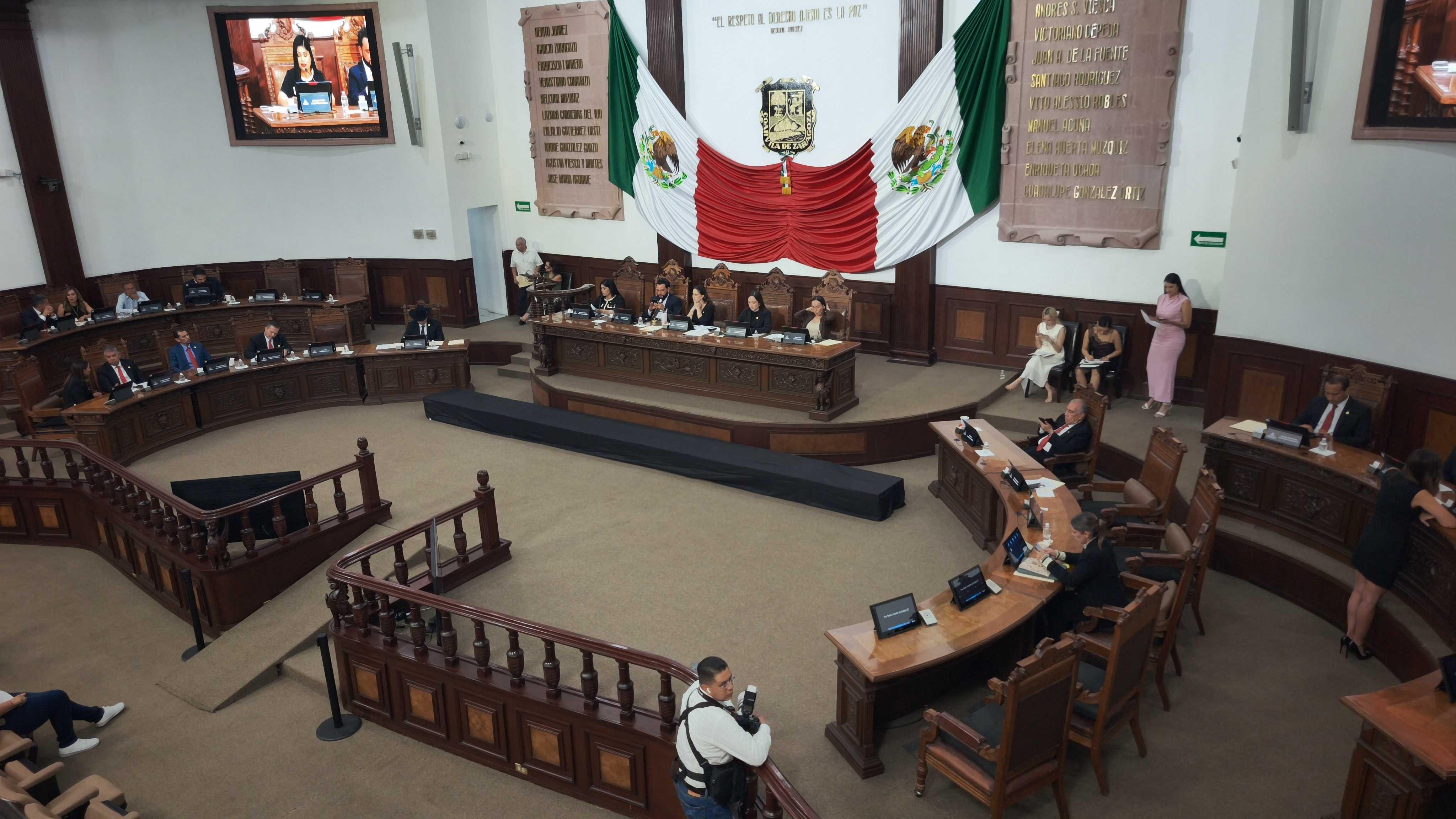 Congreso aprueba prórroga para titulares de órganos internos de control; oposición cuestiona legalidad