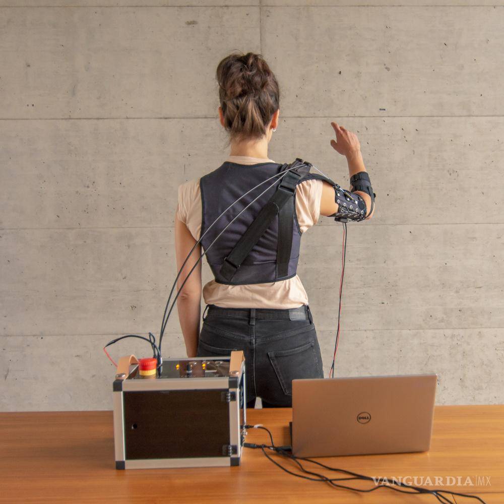 $!En la mesa, caja de control, cuyo tamaño y peso se reducirán.