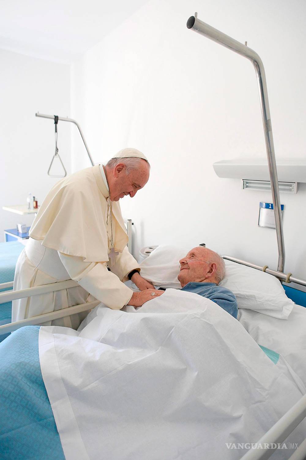 $!Papa Francisco visita de sorpresa Amatrice, pueblo italiano devastado por el terremoto (fotos)