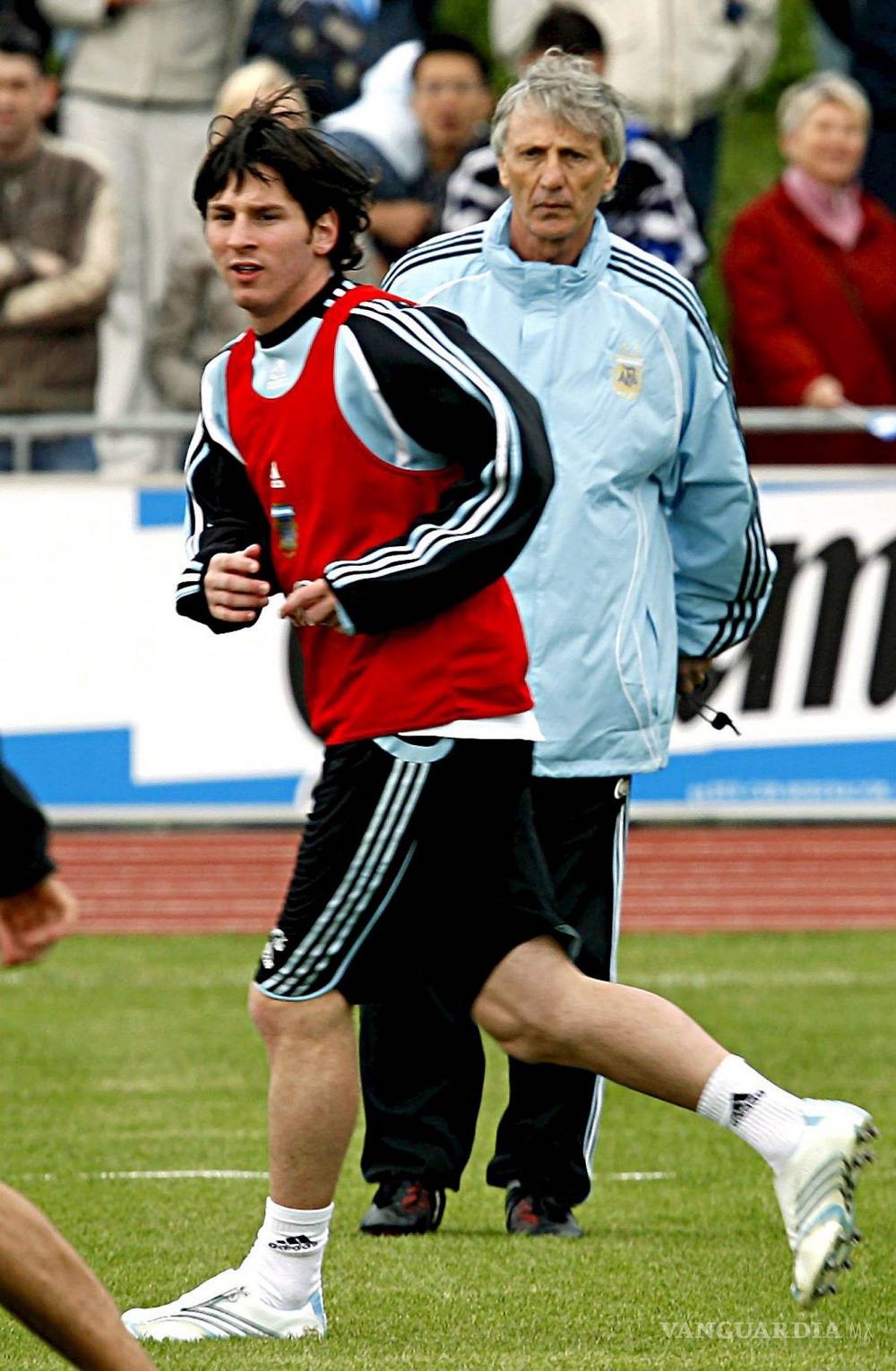 $!Estos son los 8 entrenadores de Lionel Messi en la albiceleste