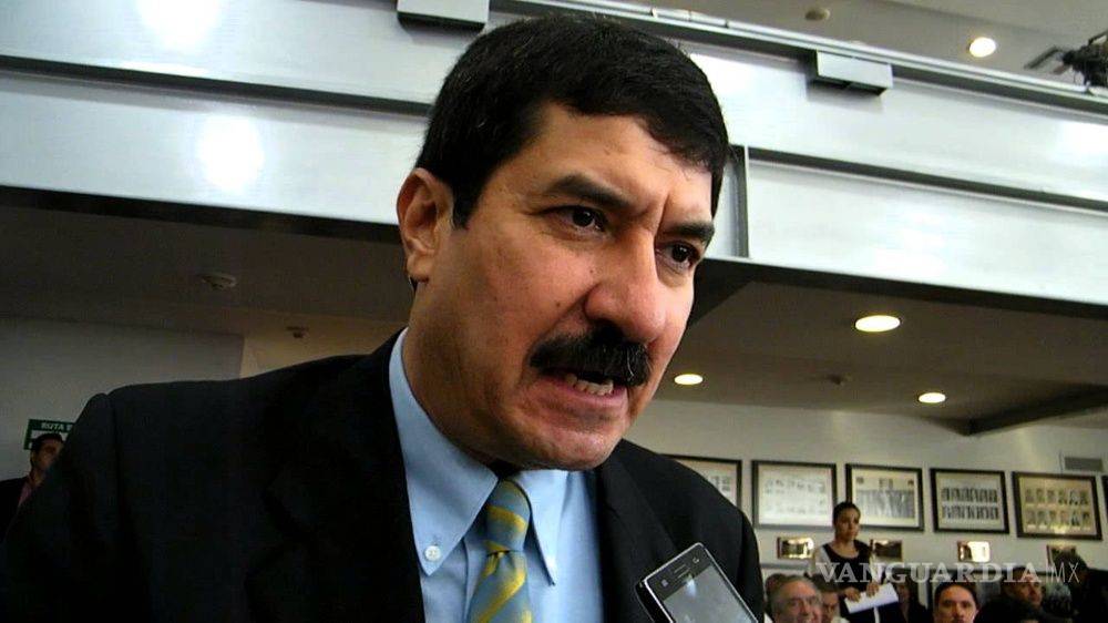 Basta de simulaciones en el PAN, dice Javier Corral