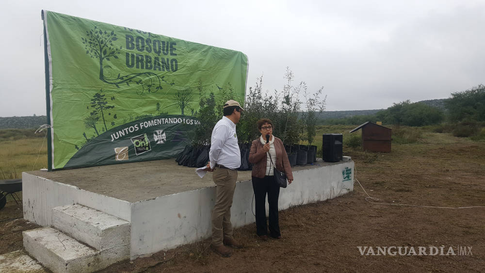 $!Fundación VANGUARDIA dona árboles al Bosque Urbano de Monclova
