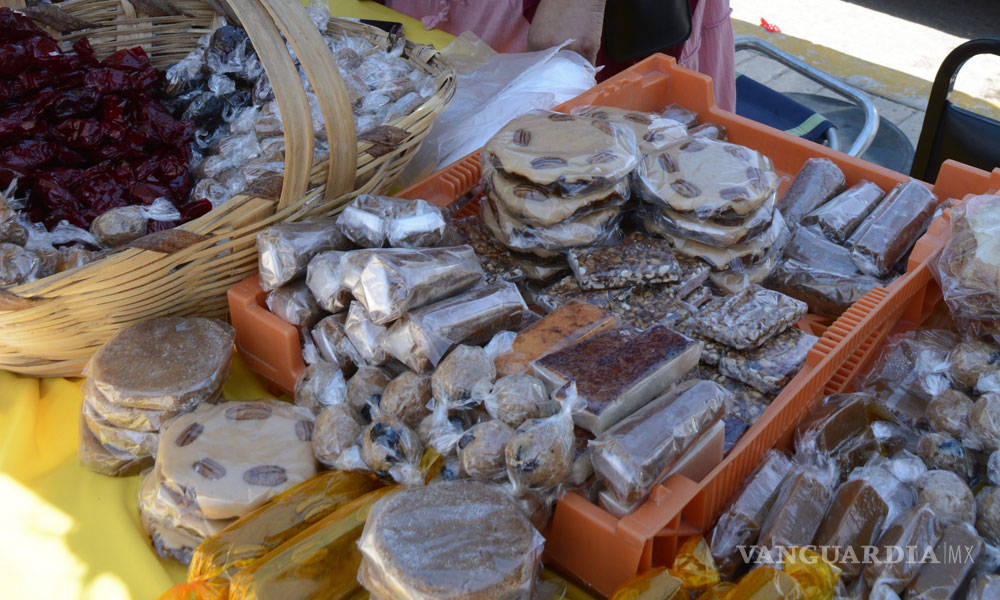 $!Familia de Parras continúa dulce tradición