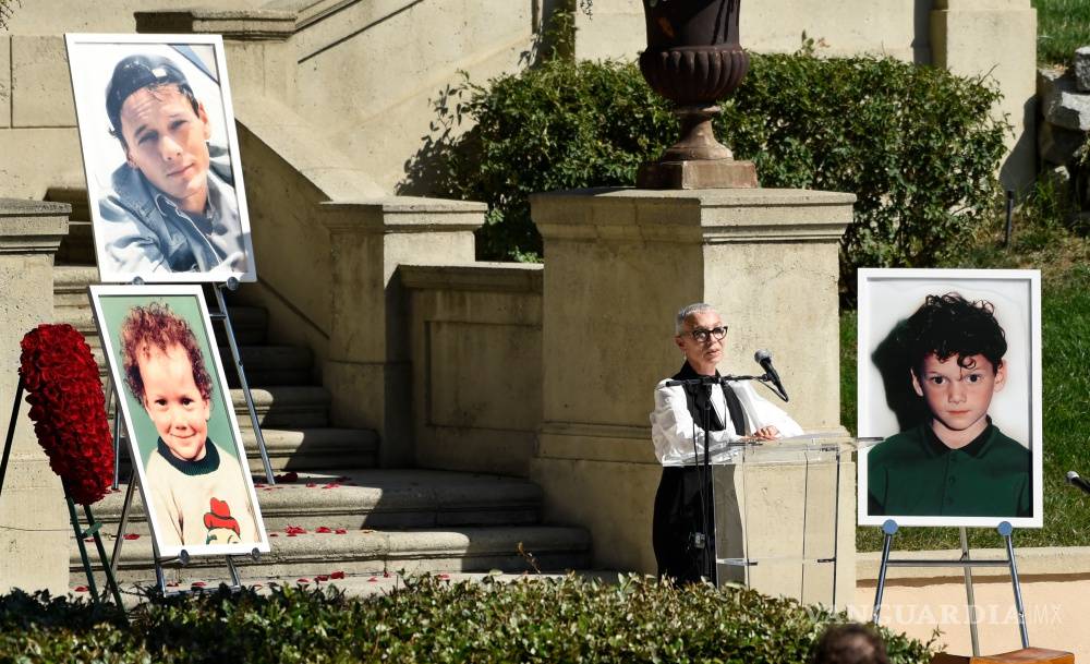 Emotivo homenaje al actor Anton Yelchin de "Star Trek" en Los Angeles