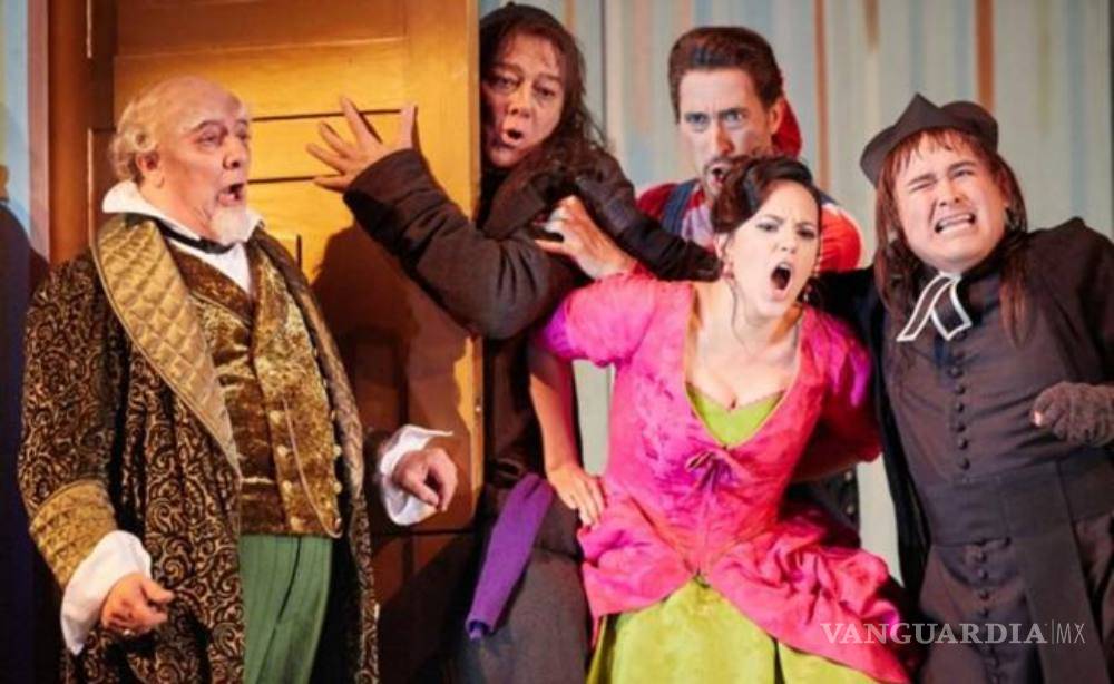 Tenor mexicano Javier Camarena cautiva en debut en ópera de Londres