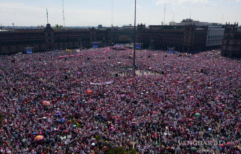 Así toman las calles y plazas miles de mexicanos para defender al INE (Fotos)