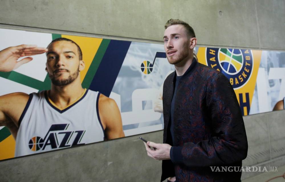 Gordon Hayward firma con los Celtics