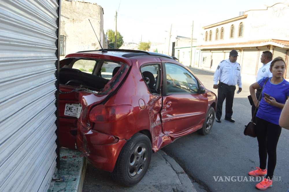 $!Distracciones al volante causan choques en calles de Saltillo