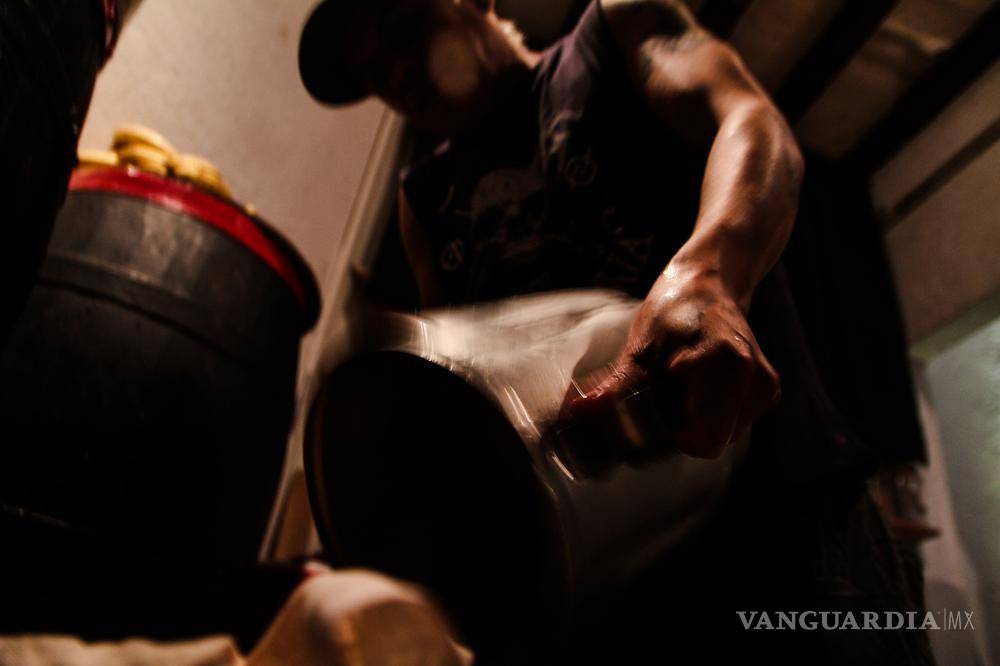 $!"Cuando empezamos no había hipsters": cómo los punks rescataron la tradición del pulque en México