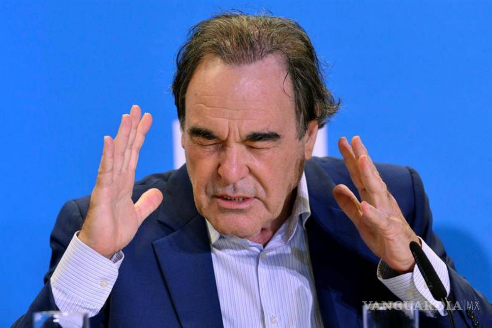 $!Oliver Stone lanza duras críticas hacia Obama en estreno de “Snowden”