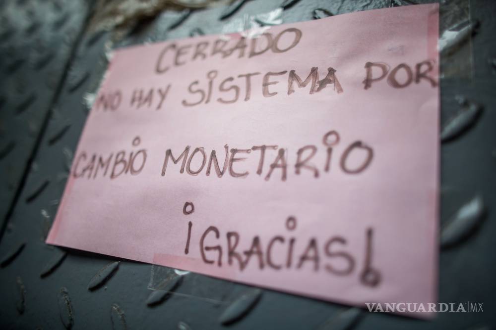 $!Venezolanos amanecen con menos ceros en sus cuentas y un país colapsado