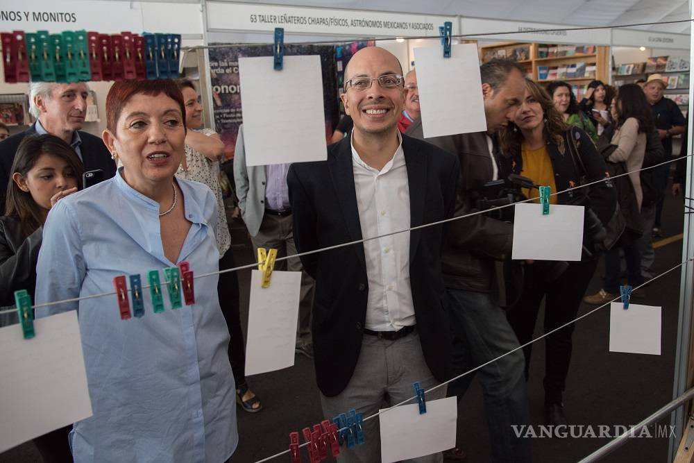 $!Jorge Volpi gana el Premio Alfaguara 2018 con "Una novela criminal"