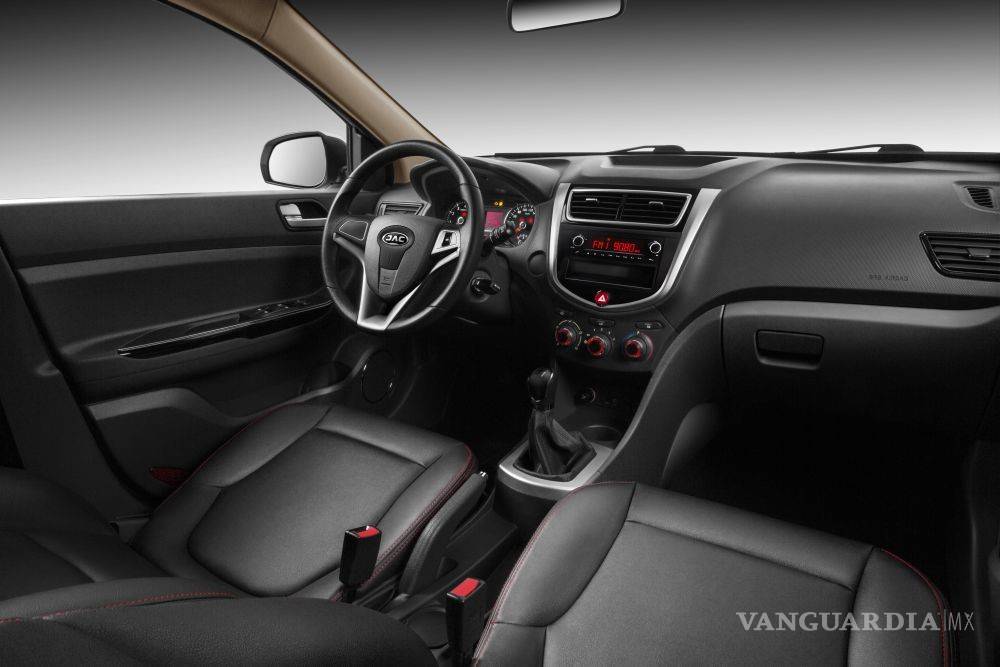 $!Así es el JAC J4, auto chino que compite contra Versa, Aveo y Vento en México