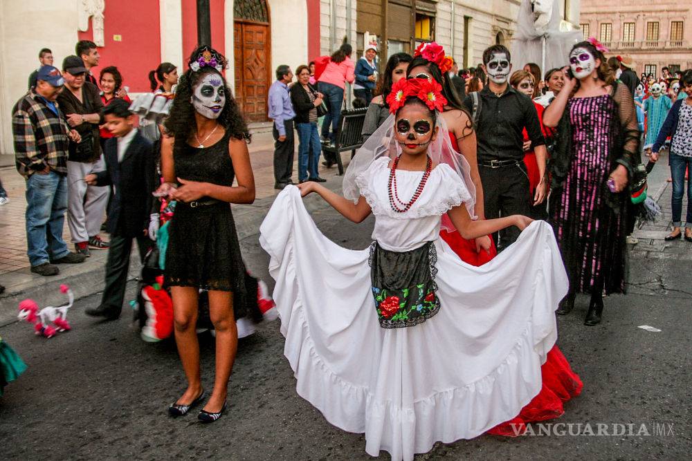 $!Una noche de Día de Muertos y Halloween en Saltillo
