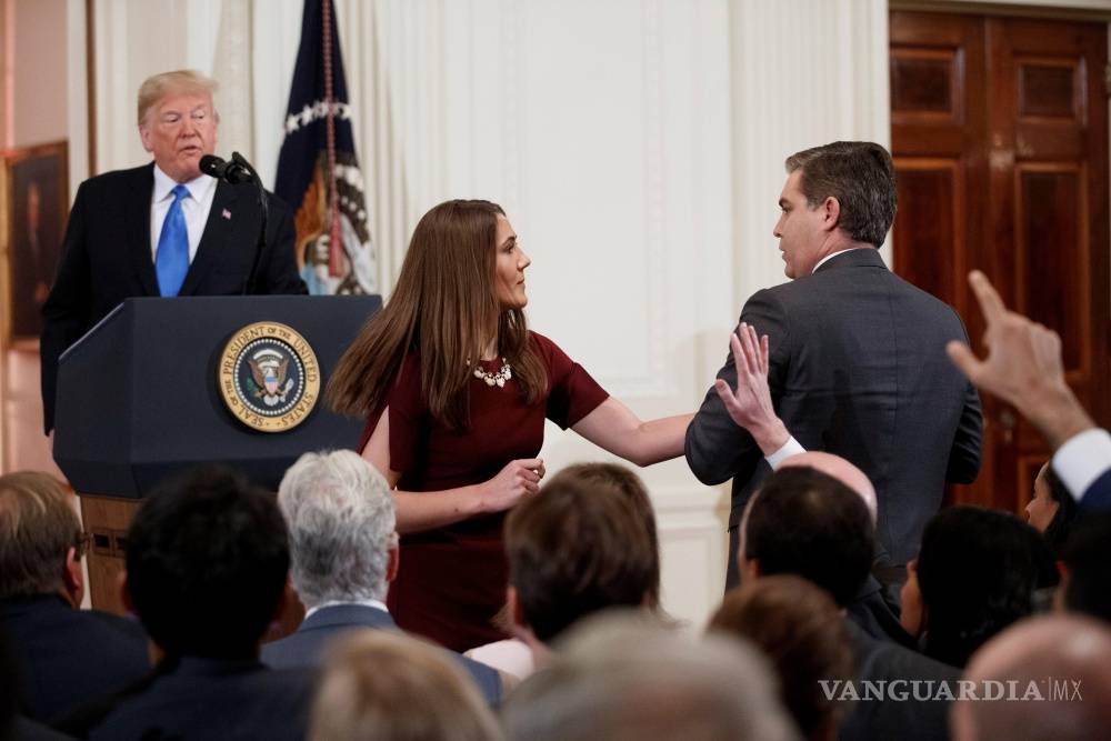 $!Trump ataca al periodista Jim Acosta de CNN en rueda de prensa por las Elecciones legislativas