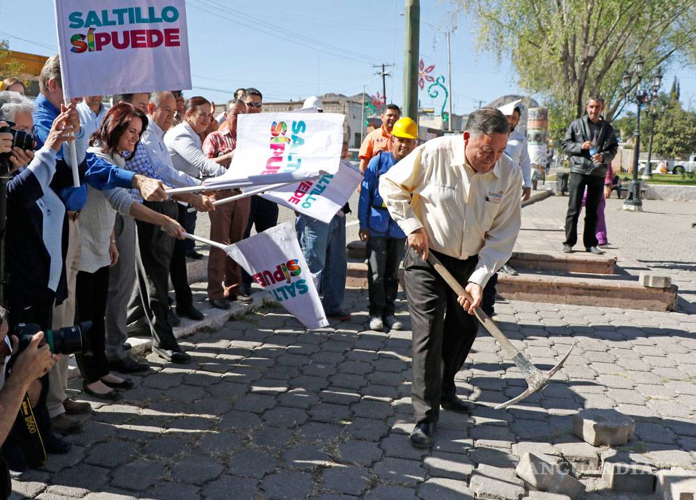 $!Colocan primera piedra de nuevo Biblioparque en Saltillo