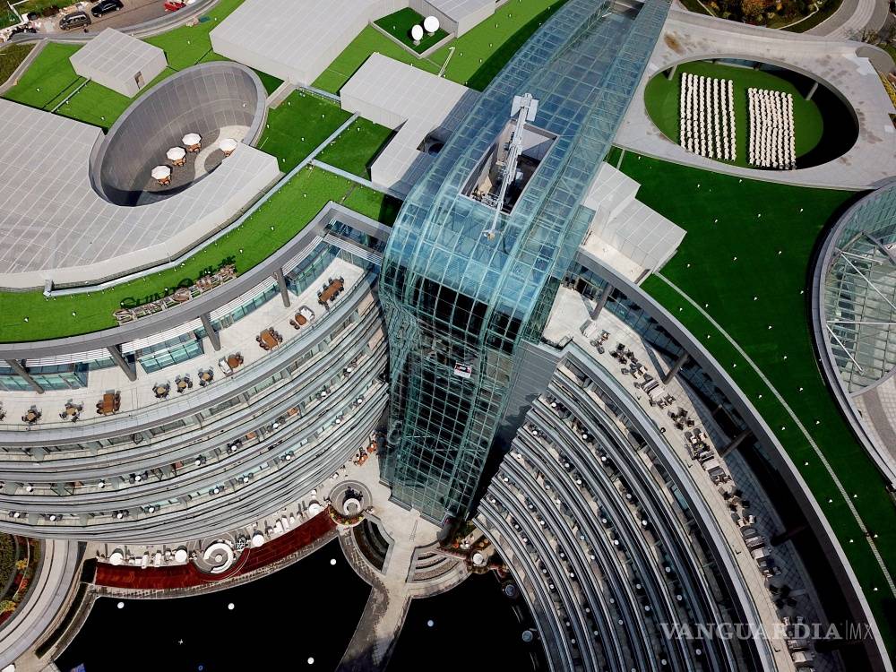 $!Shimao Wonderland, un majestuoso hotel que no fue construido hacia arriba, sino hacia abajo