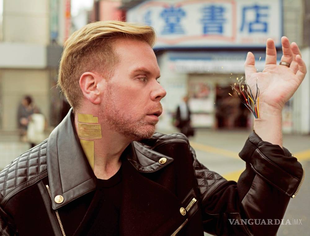 $!El hombre más conectado del mundo se llama Chris Dancy