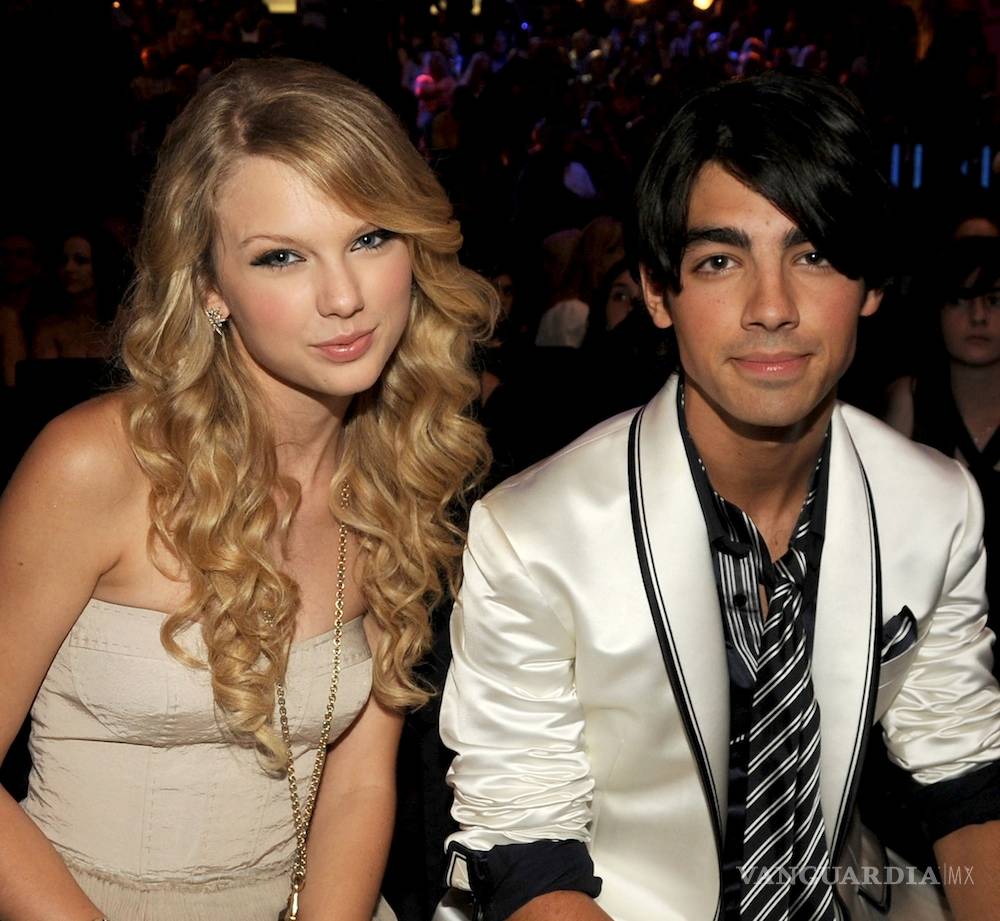 $!Taylor Swift, nuevo novio, nuevo ‘look’