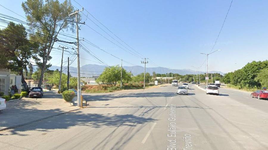 Vecinos de la calle Petra Siller, cerca del bulevar Eulalio Gutiérrez Treviño, externaron su preocupación ante la aprobación de nuevos complejos habitacionales y comerciales que podrían incrementar el riesgo de inundaciones en la zona norte de Saltillo.