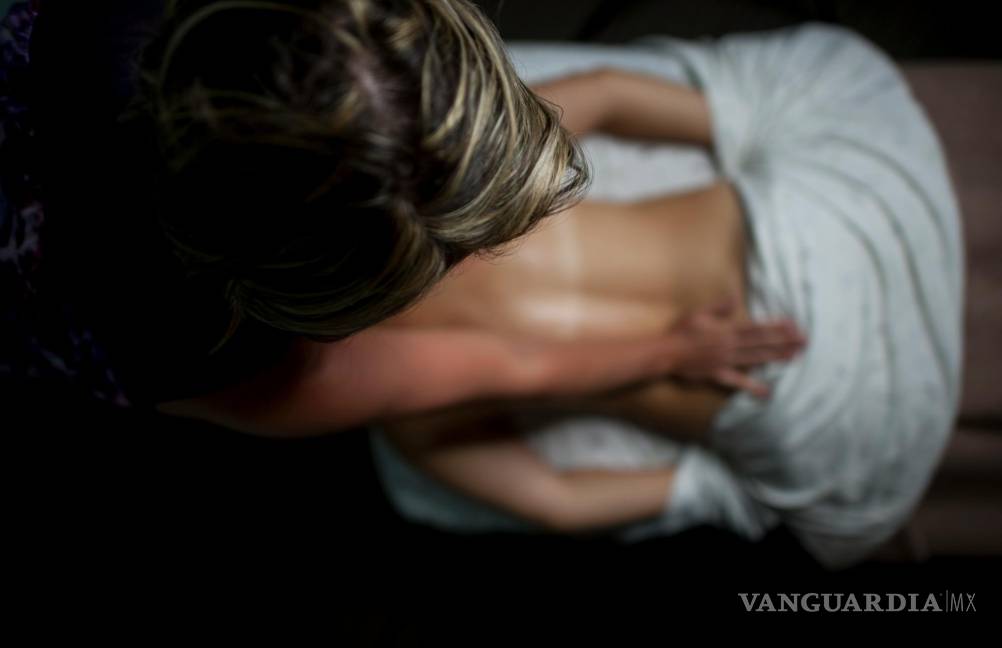 $!Aprender a dar un masaje relajante puede fortalecer los vínculos emocionales y físicos en una relación.
