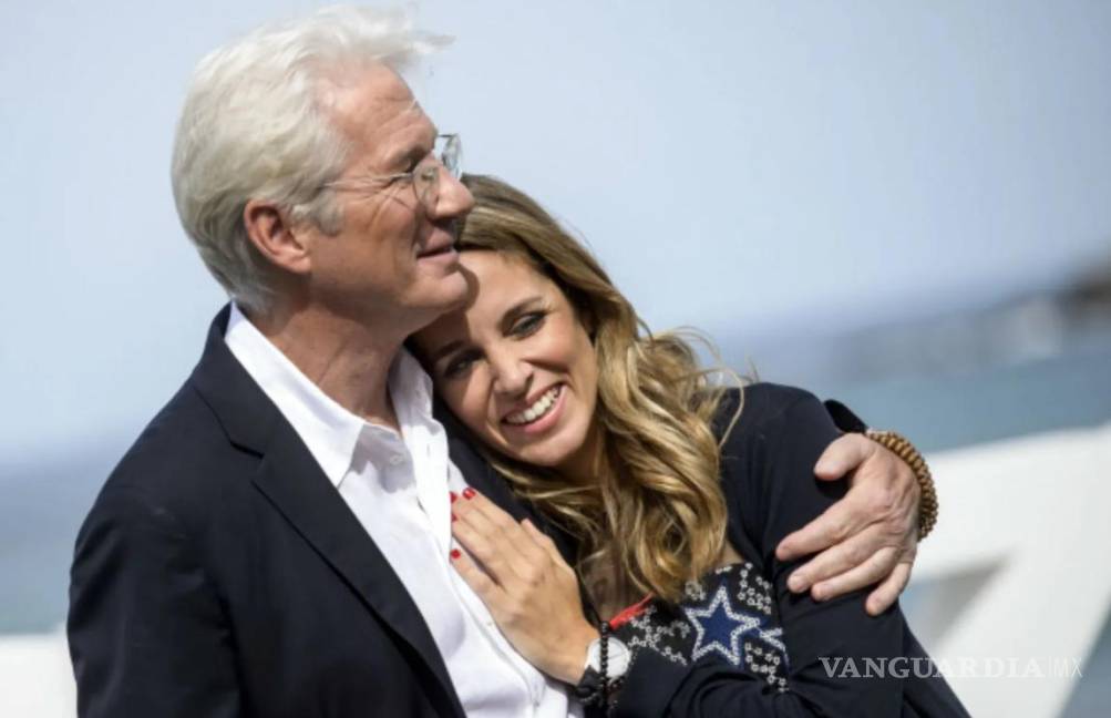 $!La esposa de Richard Gere, Alejandra, ha estado a su lado a lo largo de su enfermedad.