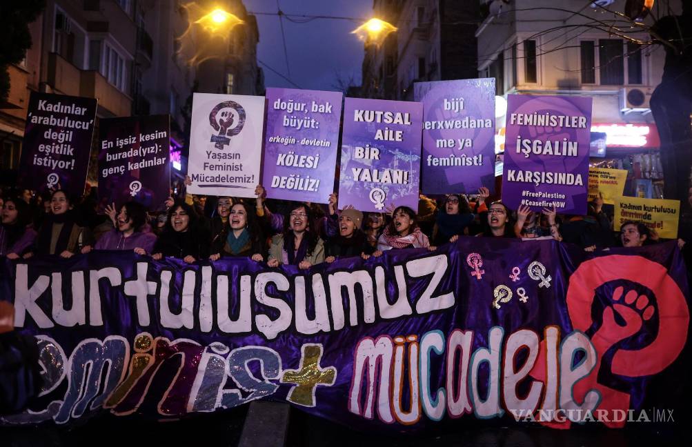 Mujeres alzan su voz en todo el para defender sus derechos y contra la violencia y la impunidad (fotos)