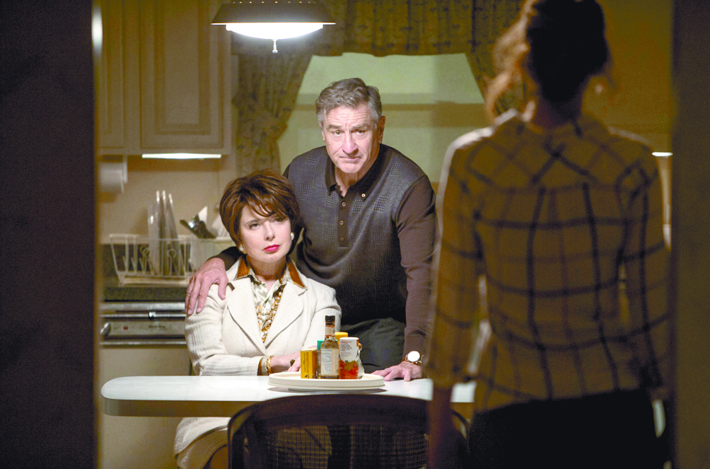 $!‘Joy: El Nombre del Éxito’; buen trapeador, lejos del milagro